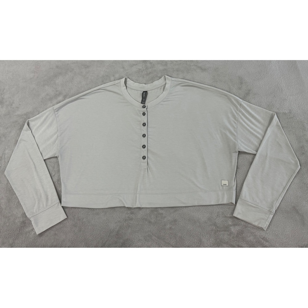 Vuori Womens Long Sleeve Henley Top Light Grey Cropped Relaxed Fit Large